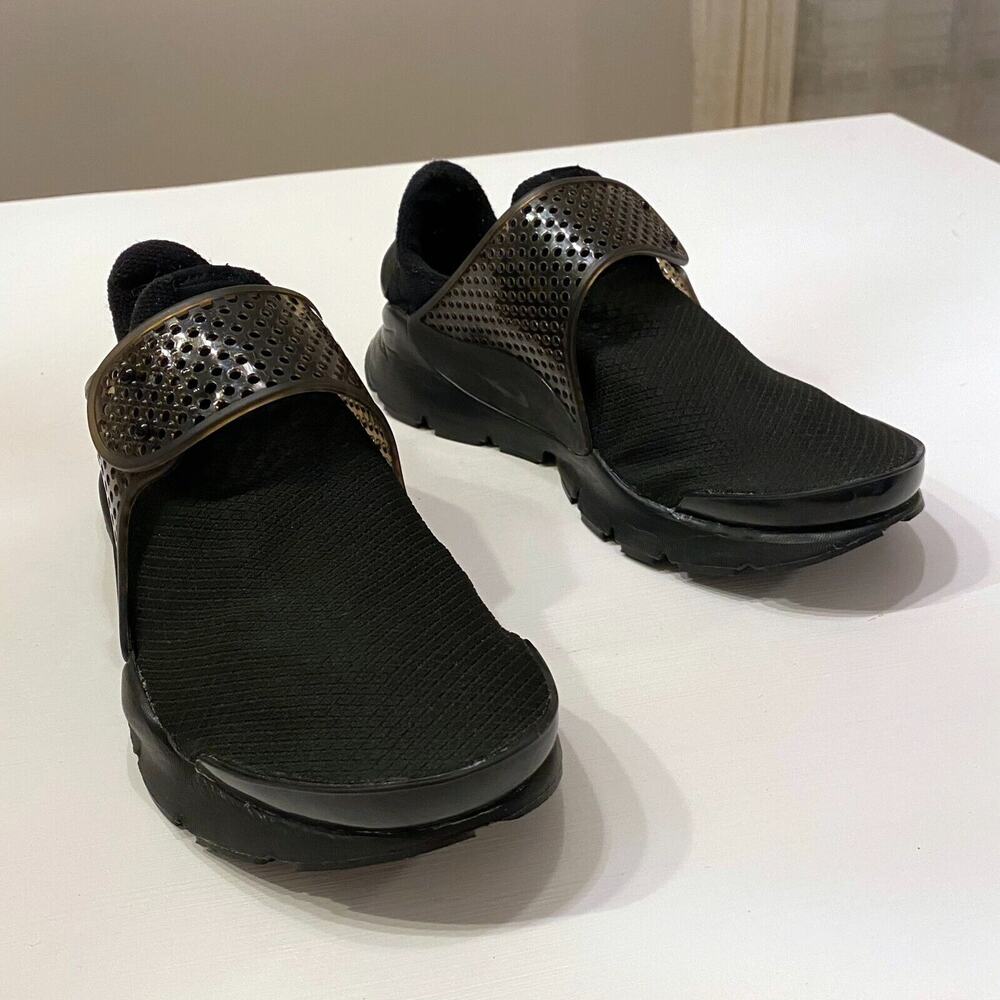 Nike Women's Sock Dart‎ SE Running Shoes Triple Black Sneakers Size 6 862412-004